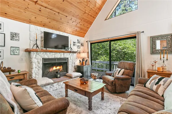 $639,000 | 841 Cottage Grove Road, Lake Arrowhead, CA 92352