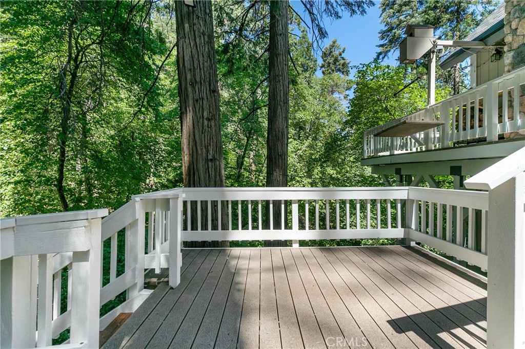 841 Cottage Grove Road Lake Arrowhead, CA 92352 - Photo 25 of 31 front deck