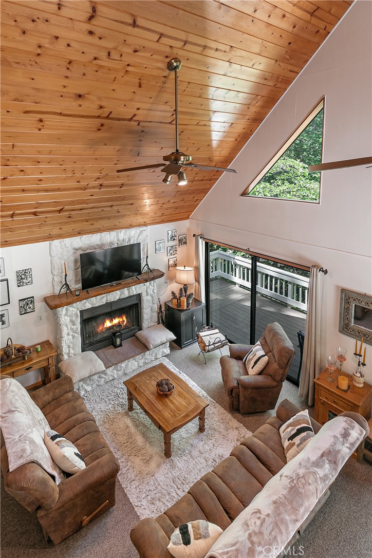 841 Cottage Grove Road Lake Arrowhead, CA 92352 - Photo 3 of 31