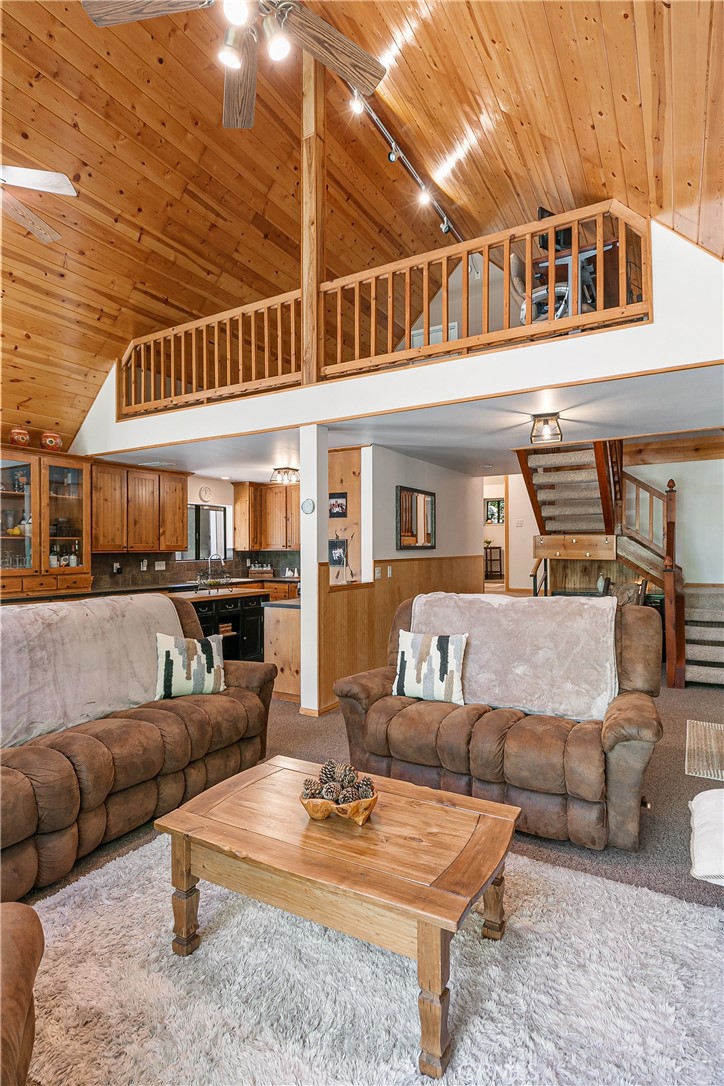 841 Cottage Grove Road Lake Arrowhead, CA 92352 - Photo 6 of 31