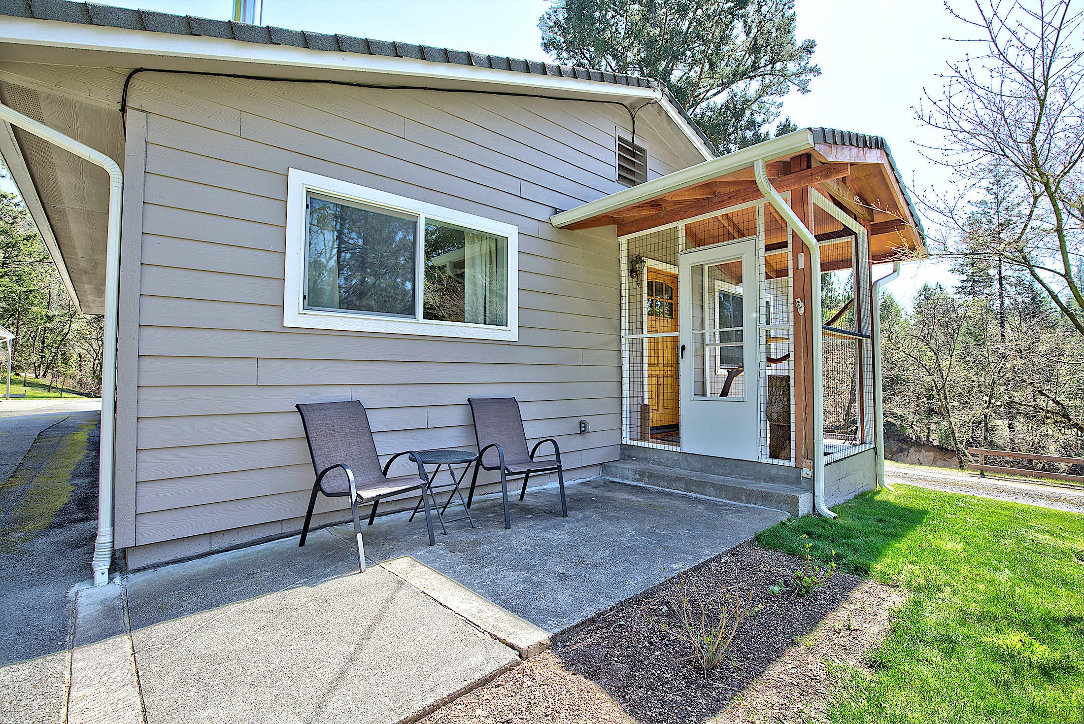 575 South Espey Road Grants Pass, OR 97527 - Photo 5 of 47 006espey