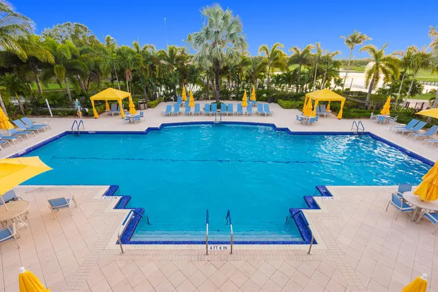 $460,000 | 4729 Carlton Golf Drive, Lake Worth, FL 33449