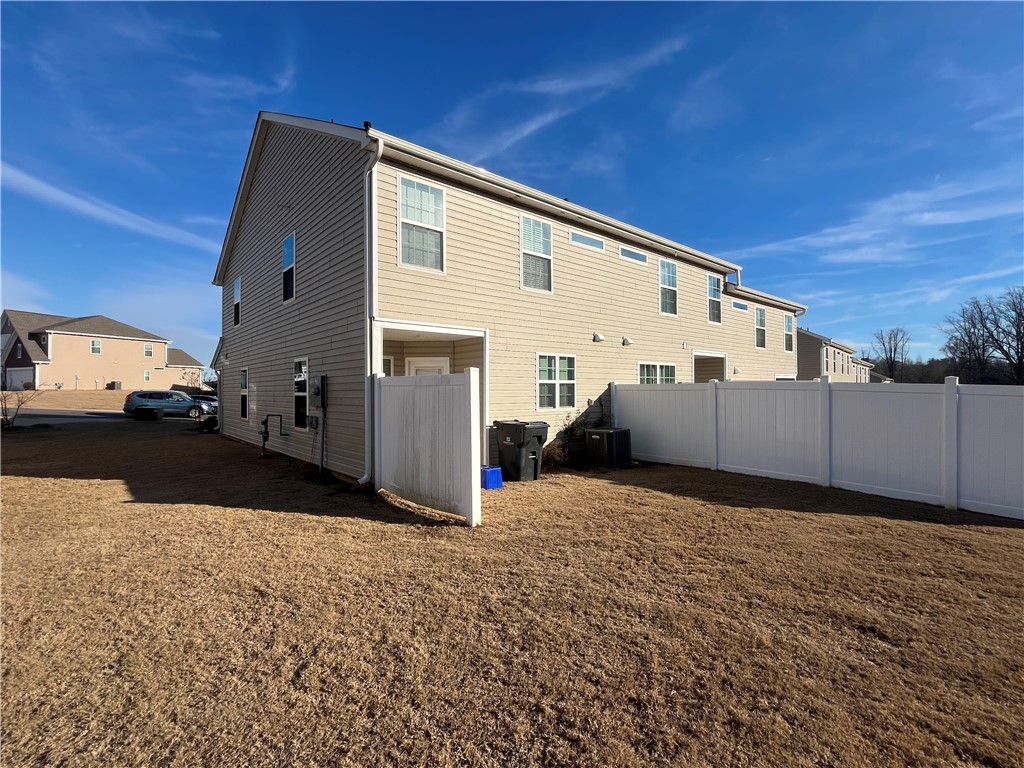 516 Brasstown Court Pendleton, SC 29670 - Photo 4 of 23 Plenty of room for outdoor living, playing, or gardening.