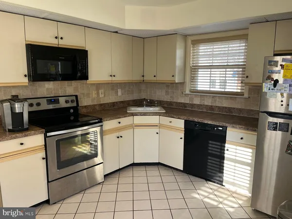 $2,400 | 27 C Benjamin Franklin Drive, Monroe Township, NJ 08831