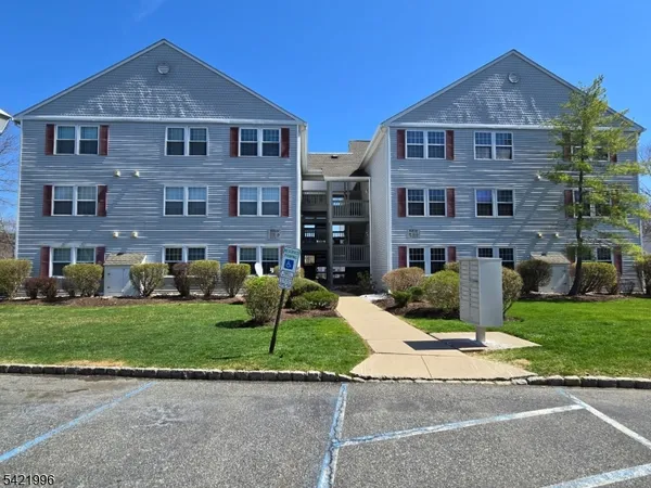 $242,000 | 64 Dayton Court, Unit 205, Hackettstown, NJ 07840