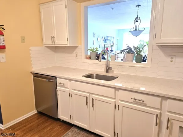 $242,000 | 64 Dayton Court, Unit 205, Hackettstown, NJ 07840