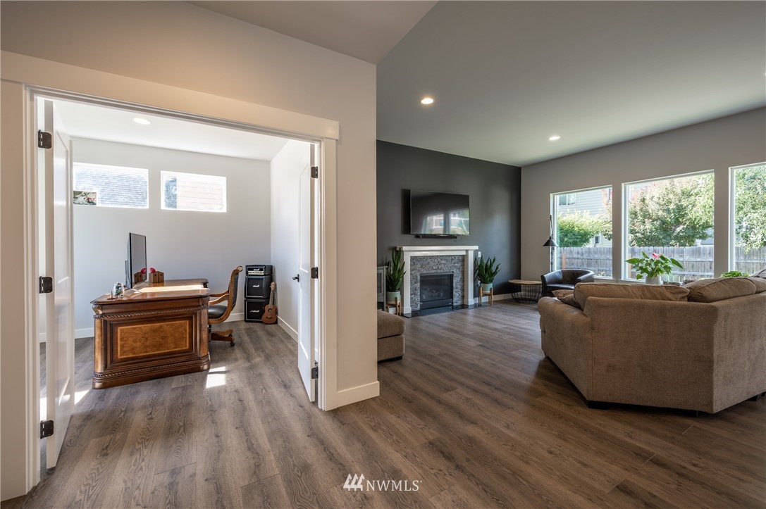 2134 Honeysett Road Wenatchee, WA 98801 - Photo 4 of 26 Gallery Image 4
