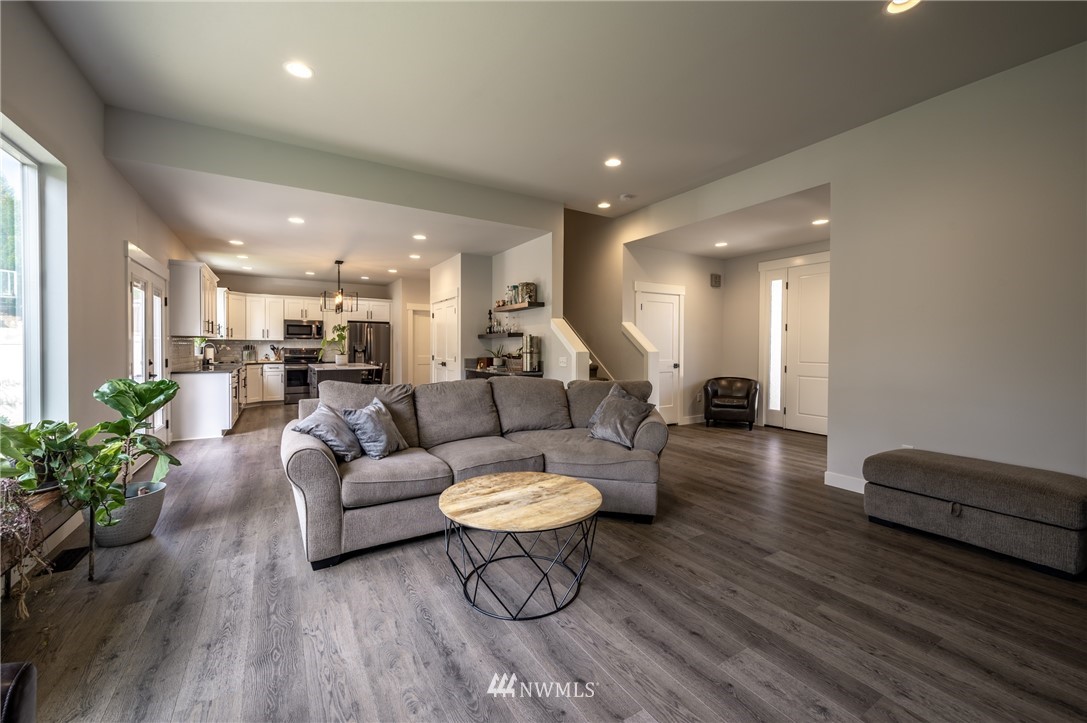 2134 Honeysett Road Wenatchee, WA 98801 - Photo 8 of 26 Gallery Image 8