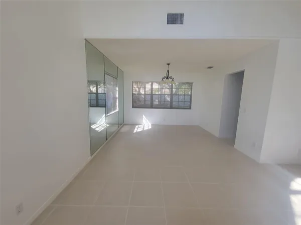 $4,000 | 1505 Harbour Side Drive, Weston, FL 33326