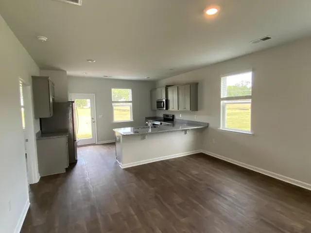 $2,300 | 1088 Refuge Way, Summerton, SC 29148