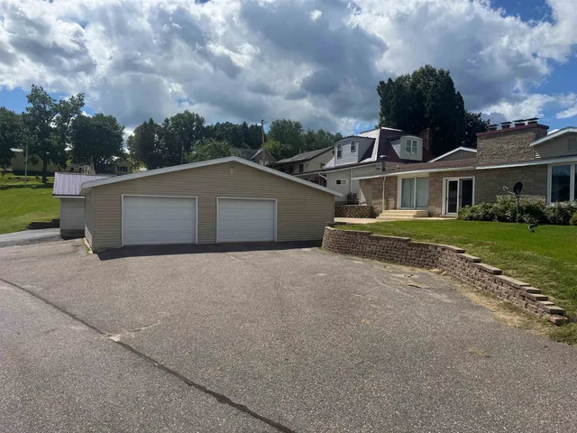 $279,900 | 204 East South Railroad Street, Kendall, WI 54638