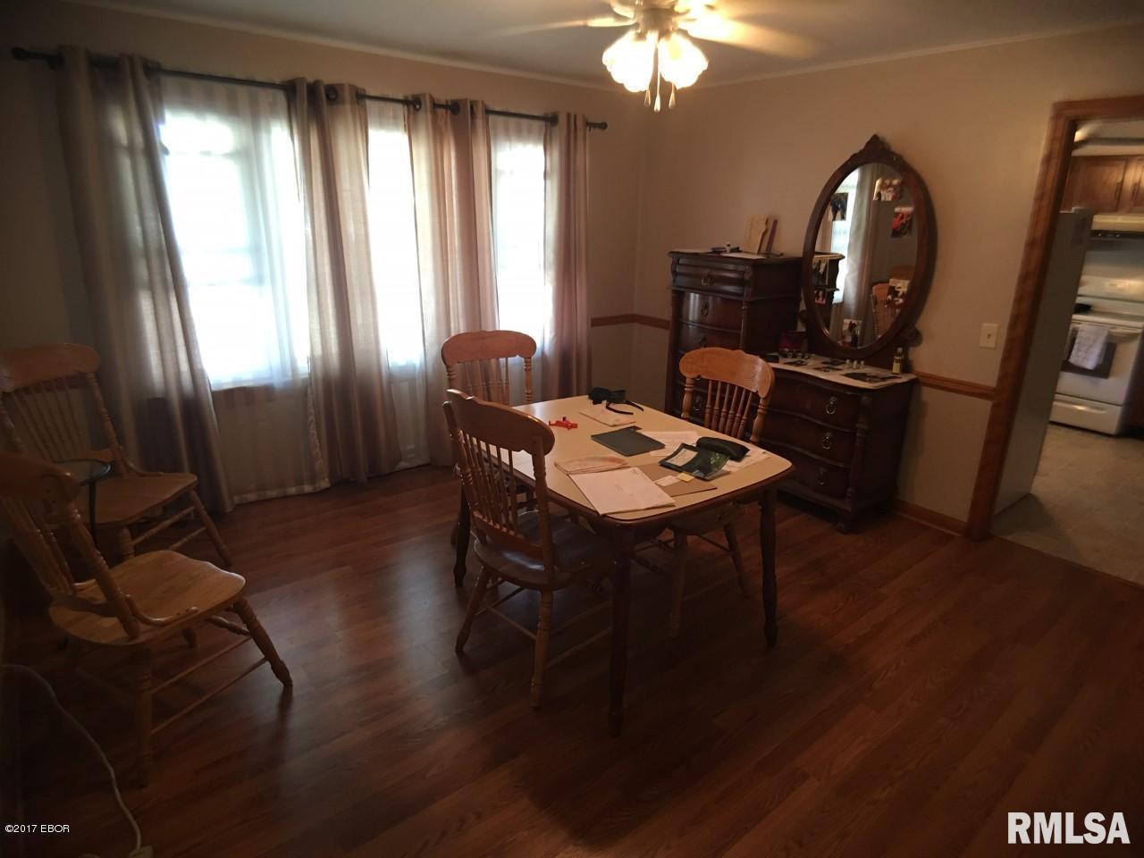 301 East 3rd Street Flora, IL 62839 - Photo 12 of 36 Gallery Image 12