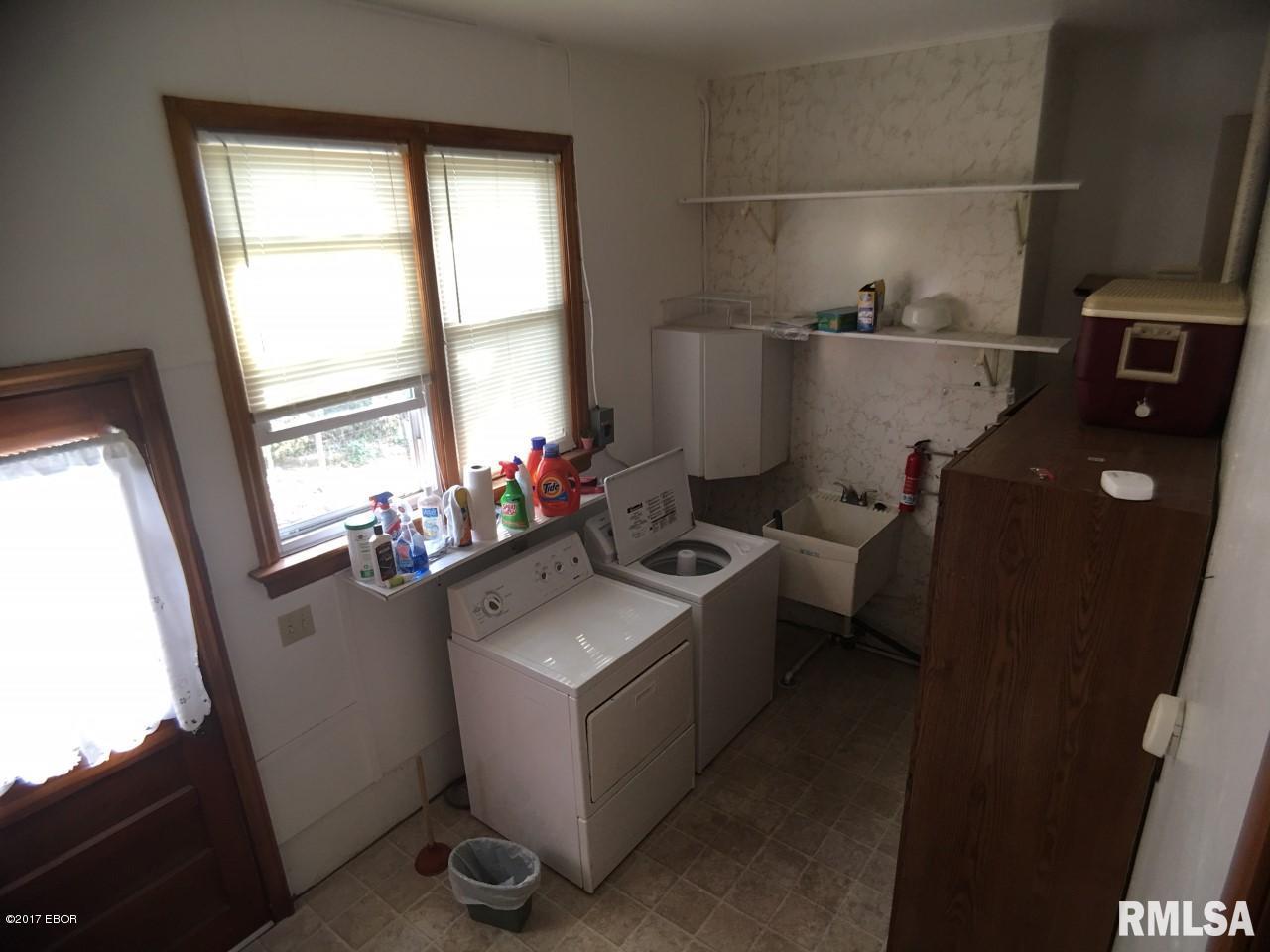 301 East 3rd Street Flora, IL 62839 - Photo 20 of 36 Gallery Image 20