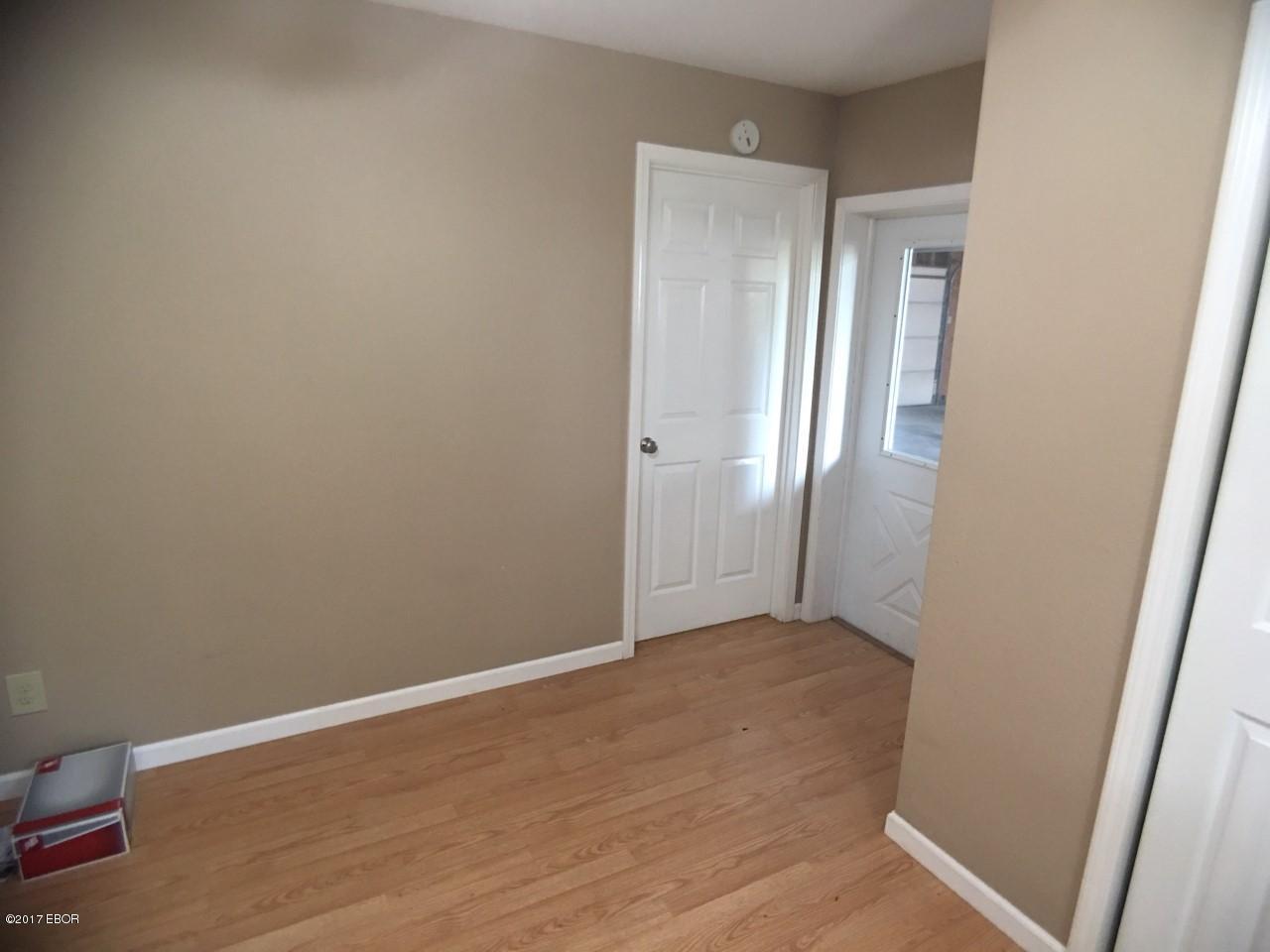 301 East 3rd Street Flora, IL 62839 - Photo 24 of 36 Gallery Image 24