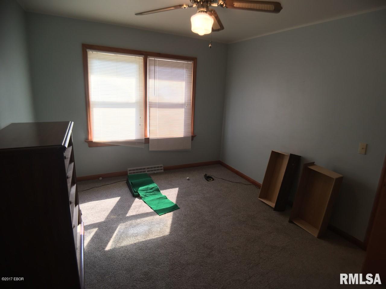 301 East 3rd Street Flora, IL 62839 - Photo 30 of 36 Gallery Image 30