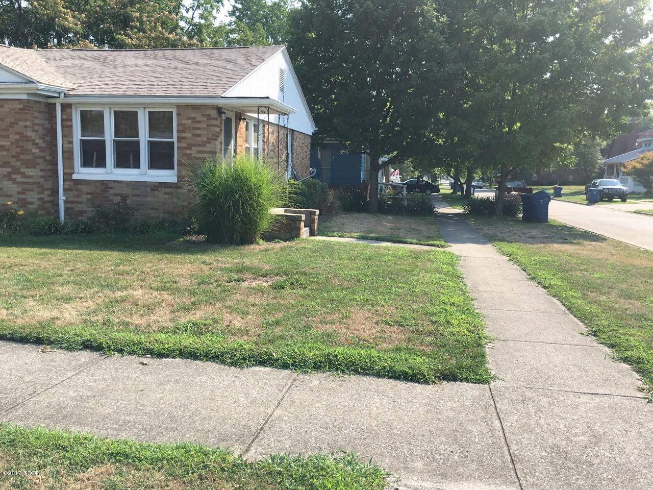 301 East 3rd Street Flora, IL 62839 - Photo 3 of 36 Gallery Image 3