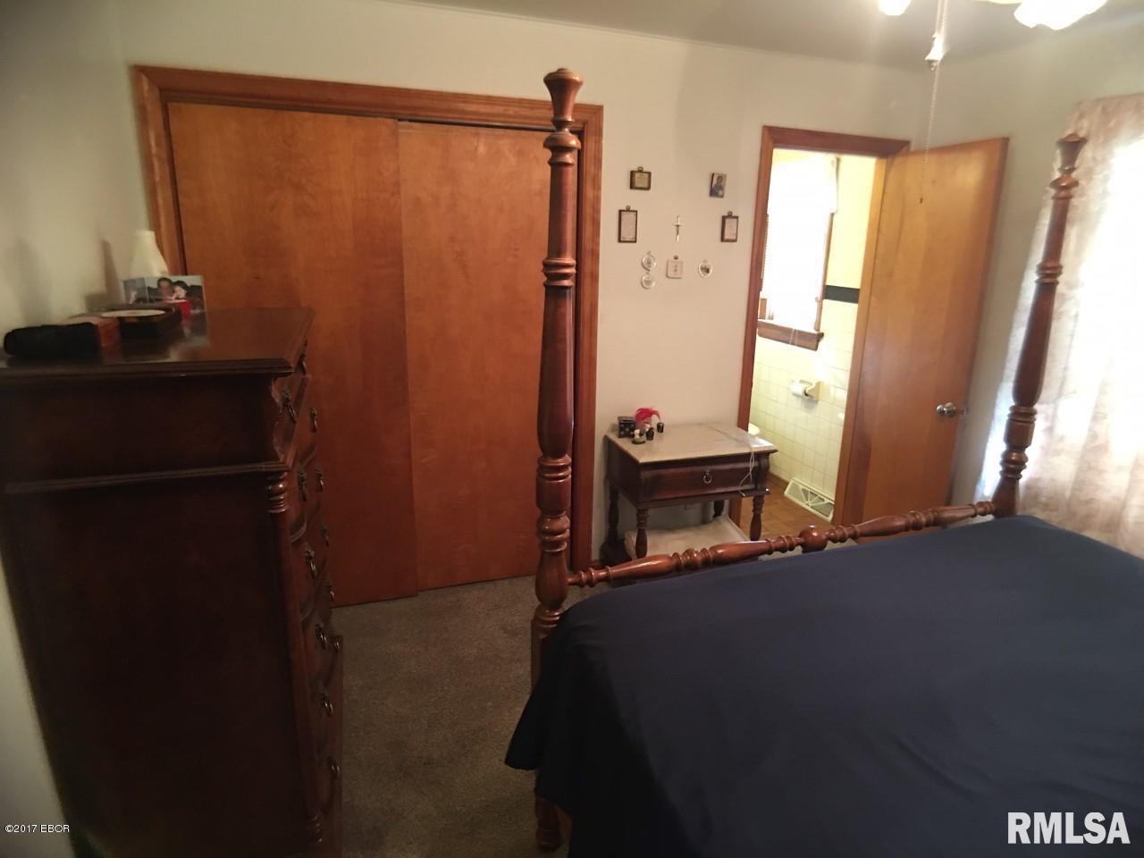301 East 3rd Street Flora, IL 62839 - Photo 9 of 36 Gallery Image 9