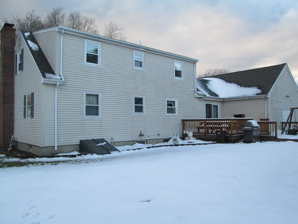 98 Oneil Road Somerset, MA 02725 - Photo 2 of 10 Gallery Image 2