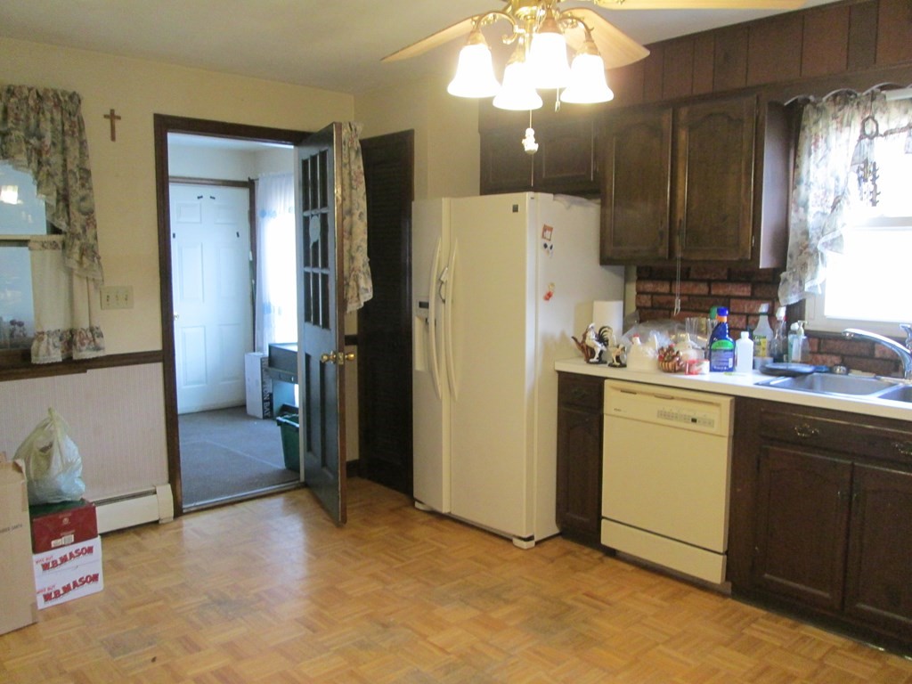 98 Oneil Road Somerset, MA 02725 - Photo 5 of 10 Gallery Image 5
