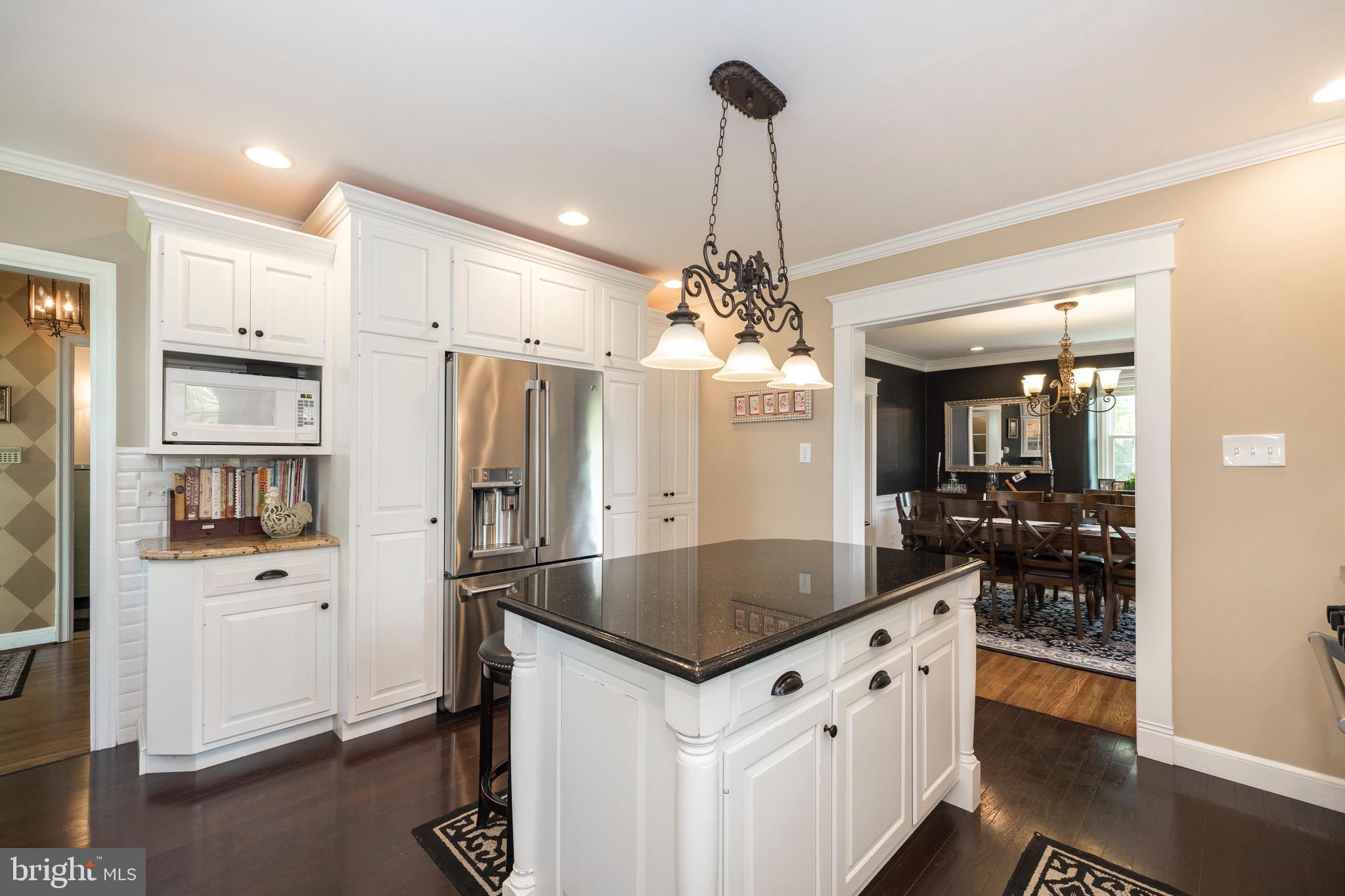 711 High Boulevard Reading, PA 19607 - Photo 11 of 60 Easy access to the dining area