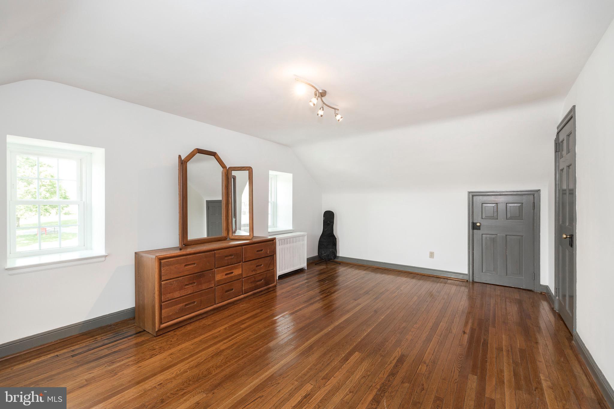 711 High Boulevard Reading, PA 19607 - Photo 31 of 60 3rd floor bedroom