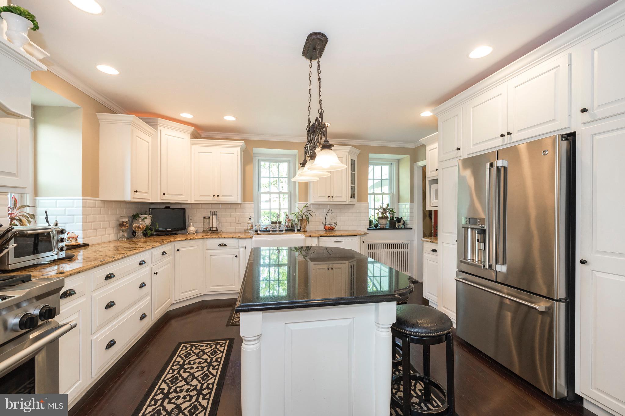 711 High Boulevard Reading, PA 19607 - Photo 10 of 60 Designer kitchen