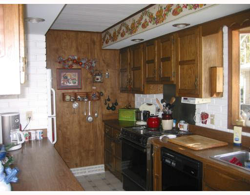 10738 Jefferson Road Osceola, IN 46561 - Photo 4 of 8 Gallery Image 4