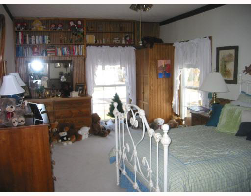 10738 Jefferson Road Osceola, IN 46561 - Photo 7 of 8 Gallery Image 7