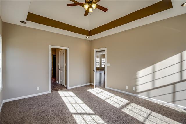 12 Chapel Ridge Road Clarksville, TN 37040 - Photo 9 of 17 a view of livingroom with a ceiling fan