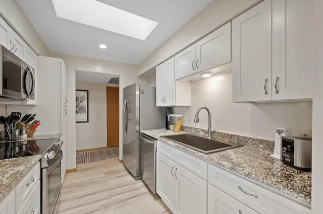 $199,900 | 14575 Burma Avenue West, Unit 306, Rosemount, MN 55068