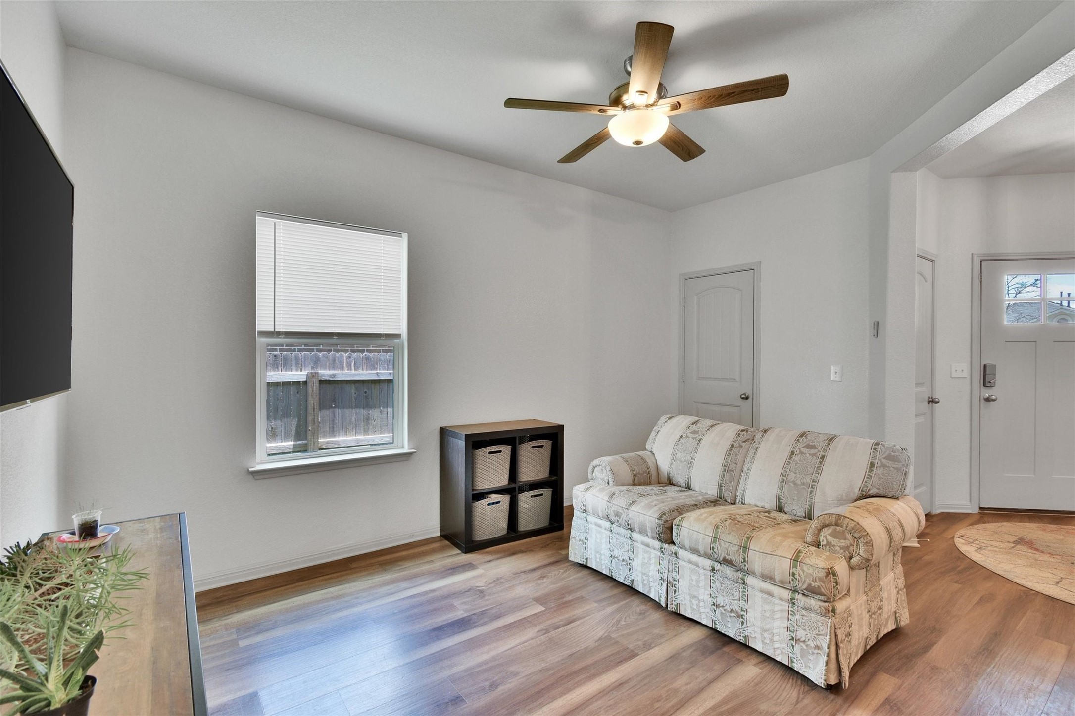 324 Shiner Lane Georgetown, TX 78626 - Photo 5 of 39 a living room with furniture and a window
