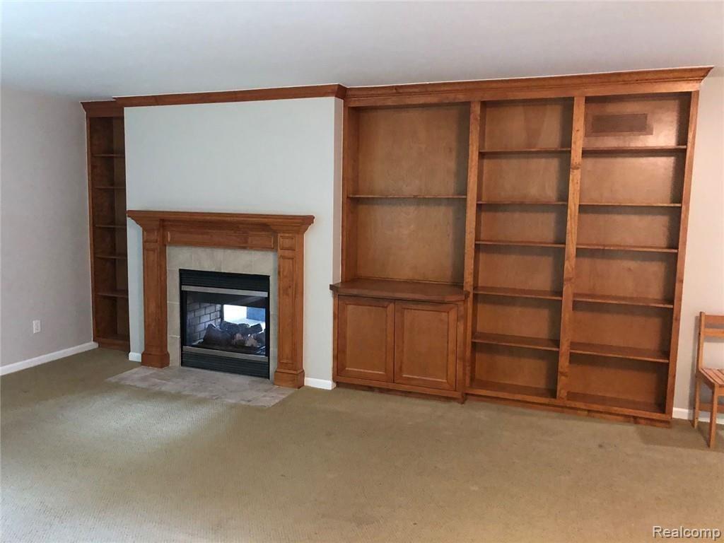 22506 Fawn Road Trenton, MI 48183 - Photo 10 of 39 8.jpg