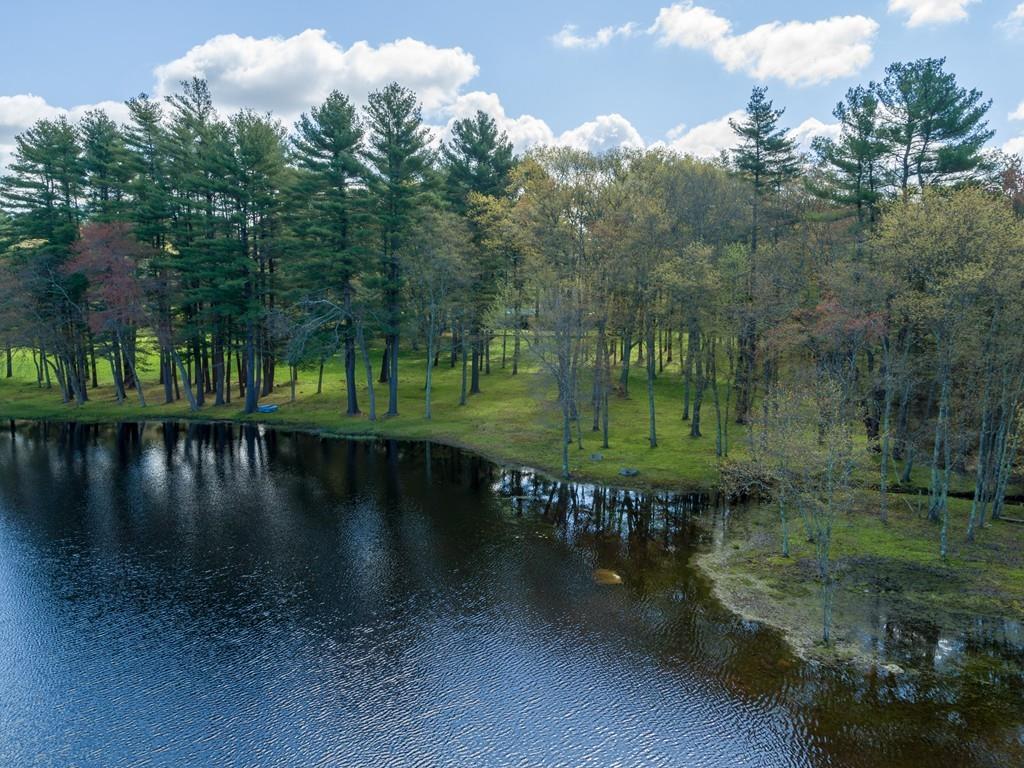 68 Farm Street Dover, MA 02030 - Photo 4 of 16