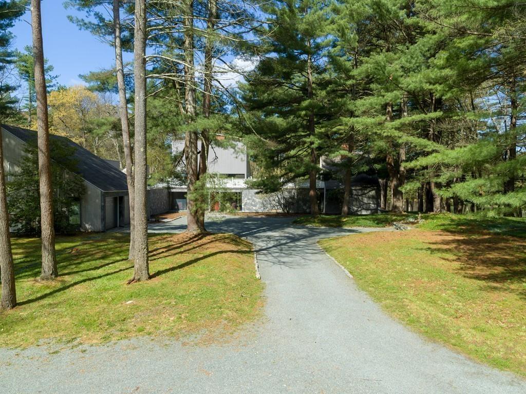 68 Farm Street Dover, MA 02030 - Photo 5 of 16