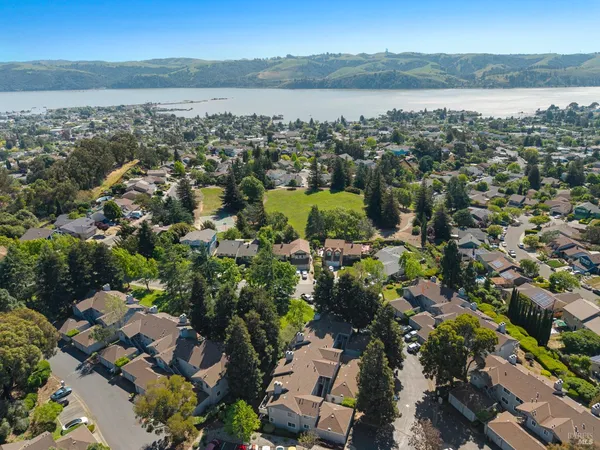 $450,000 | 348 Blanchard Lane, Benicia, CA 94510