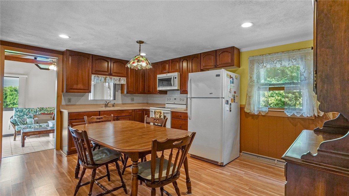44 Morin Street Woonsocket, RI 02895 - Photo 4 of 36