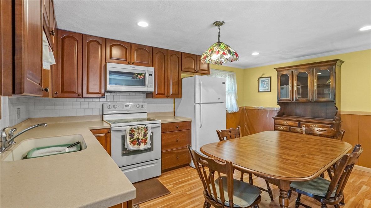 44 Morin Street Woonsocket, RI 02895 - Photo 7 of 36