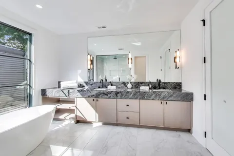 $2,599,000 | 3846 North Bell Avenue, Chicago, IL 60618