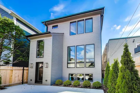 $2,599,000 | 3846 North Bell Avenue, Chicago, IL 60618