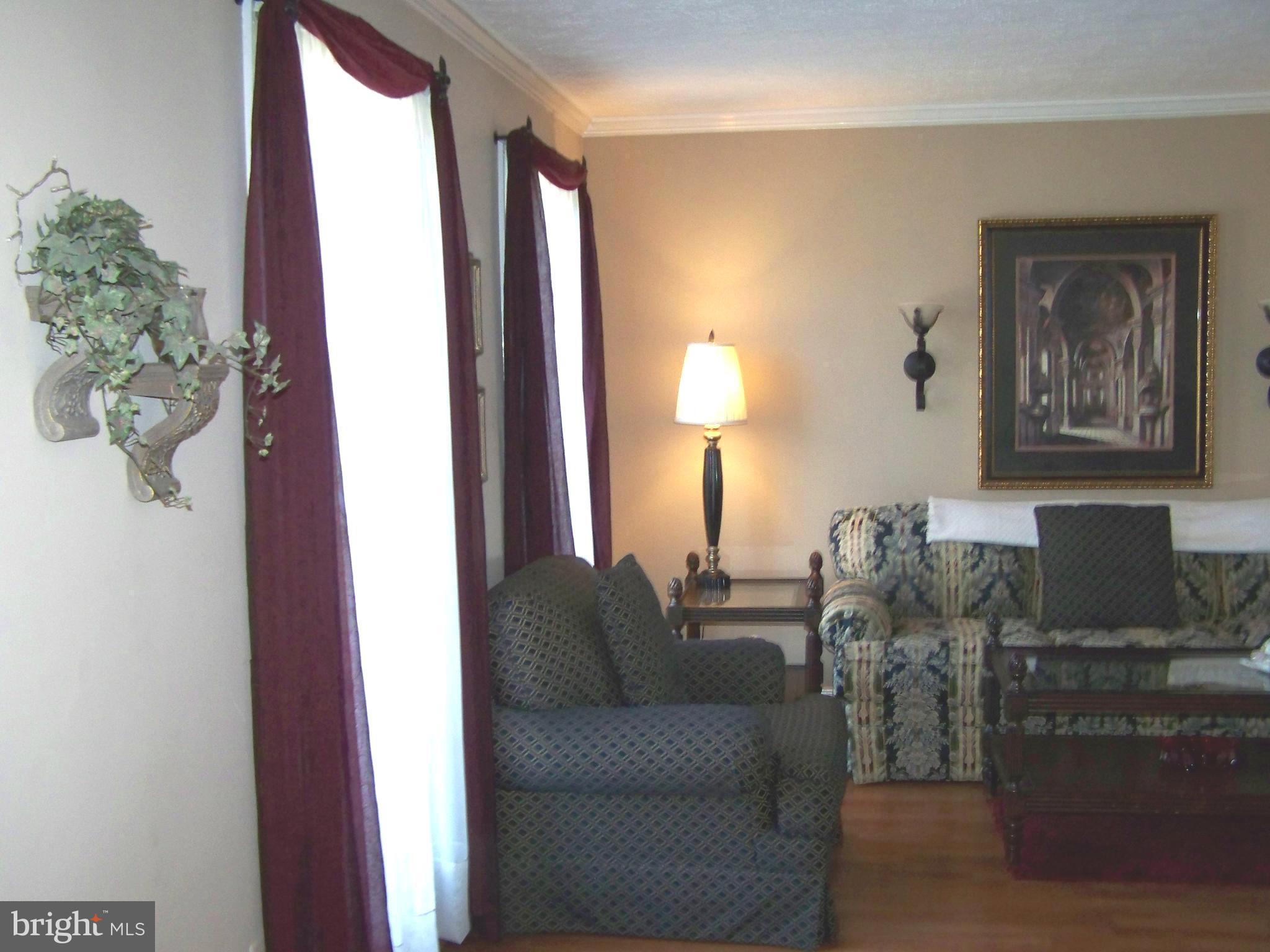 9229 Bretton Reef Road Baltimore, MD 21234 - Photo 4 of 30 Living Room