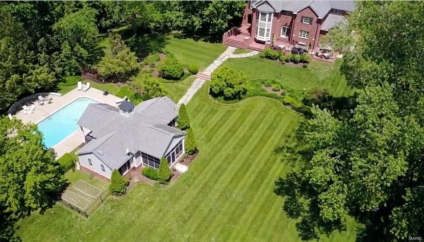 1 Bridle Creek Road Ladue, MO 63124 - Photo 2 of 28