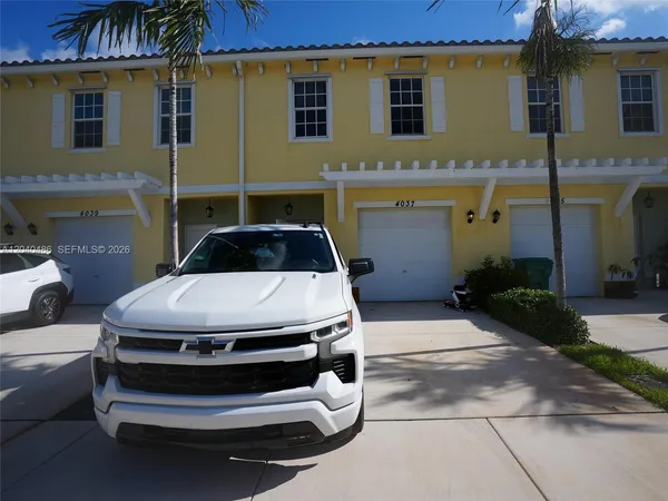 $399,999 | 4037 North W 10th Place, Lauderhill, FL 33313