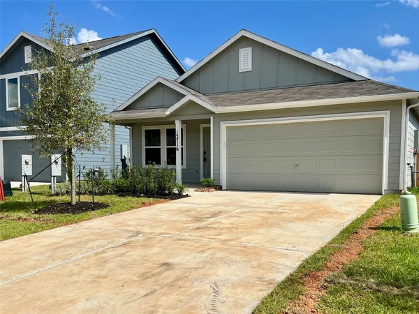 $1,650 | 15716 Plum Brk Drive, Conroe, TX 77303