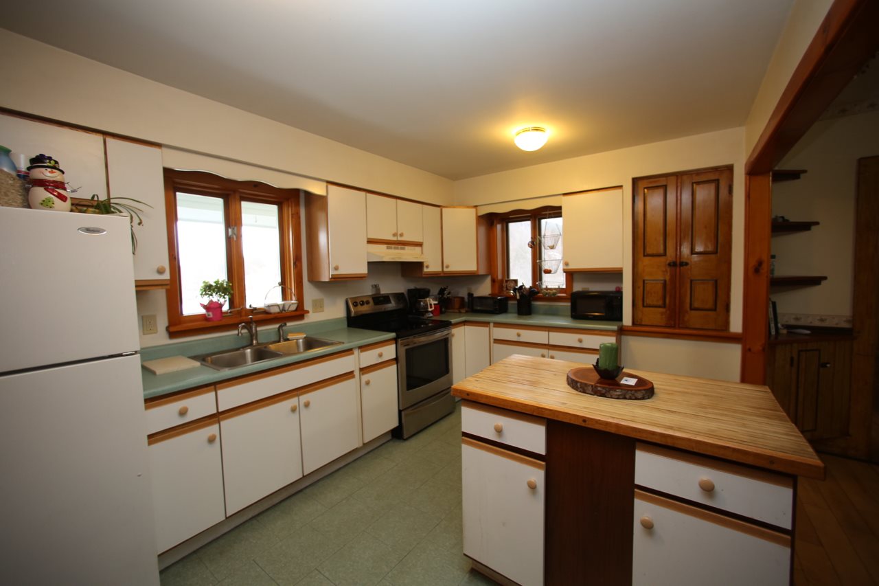 841 Pumpkin Harbor Road Cambridge, VT 05444 - Photo 5 of 40
