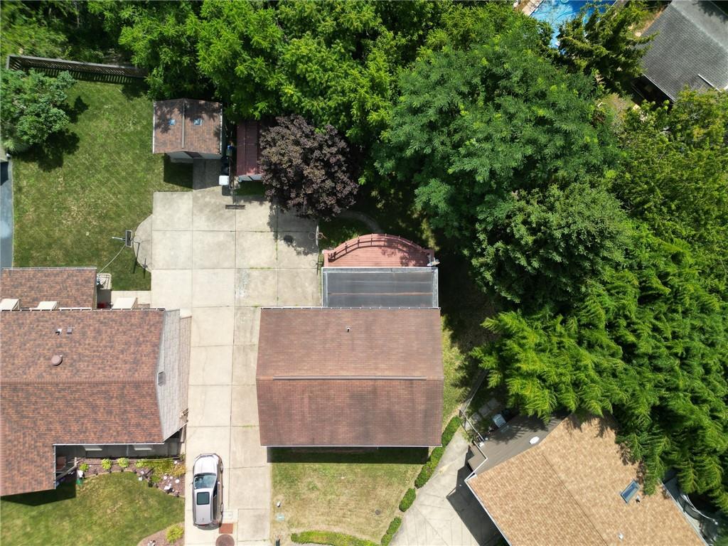 1310 Greenhill Rd Extension Pittsburgh, PA 15209 - Photo 30 of 39 an aerial view of residential house with outdoor space and trees all around