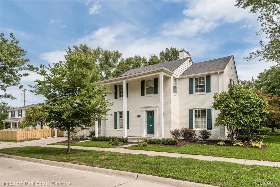 1390 Oxford Road Grosse Pointe, MI 48236 - Photo 1 of 22 1390 Oxford Rd Grosse Pointe-large-006-6-1390 Oxford Front-1500x1000-72dpi.jpg