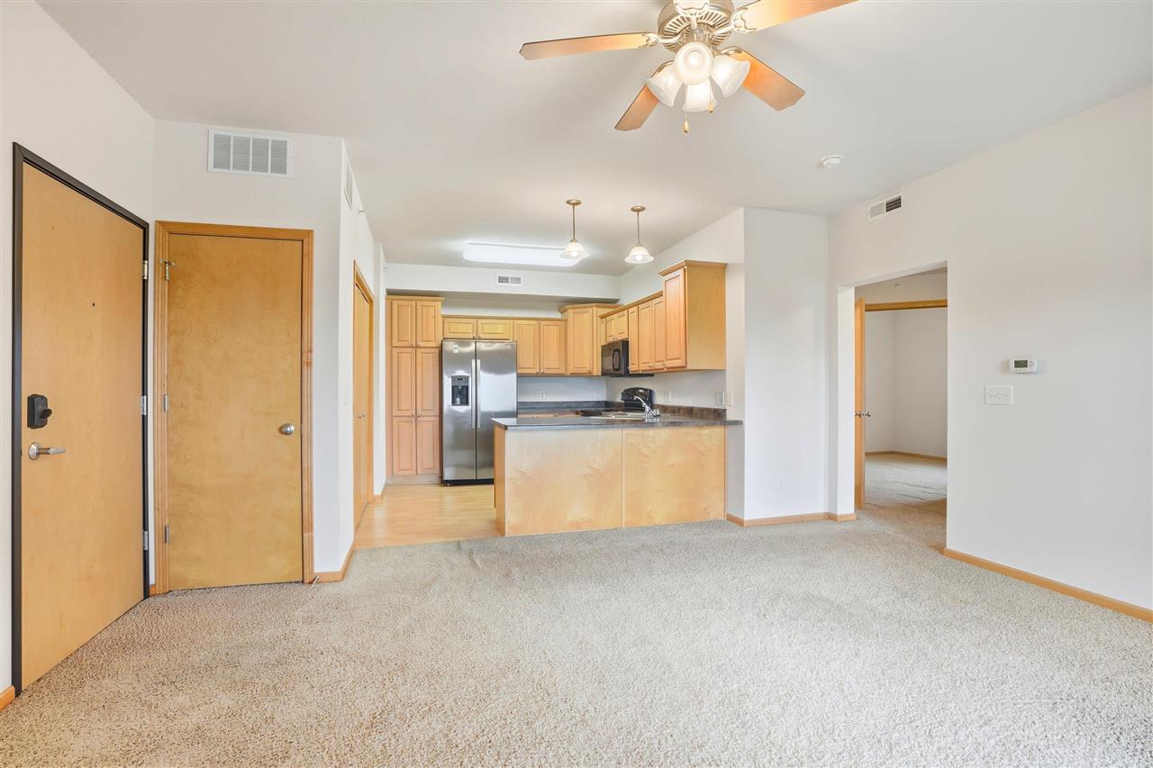 1092 Walnut Avenue, Unit 114 BLD D Riverside, IA 52327 - Photo 4 of 24 Gallery Image 4