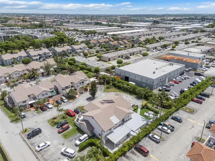 $290,000 | 8186 Northwest 98th Terrace, Unit 132, Hialeah Gardens, FL 33016