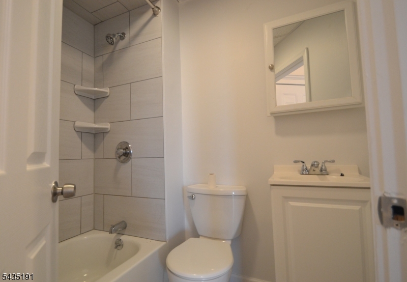 21 Walnut Street Clifton, NJ 07013 - Photo 8 of 11