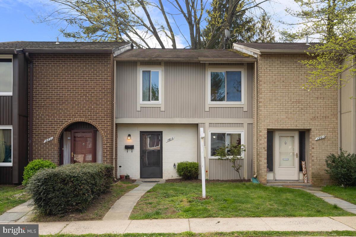 19619 Club Lake Road Gaithersburg, MD 20886 - Photo 1 of 30